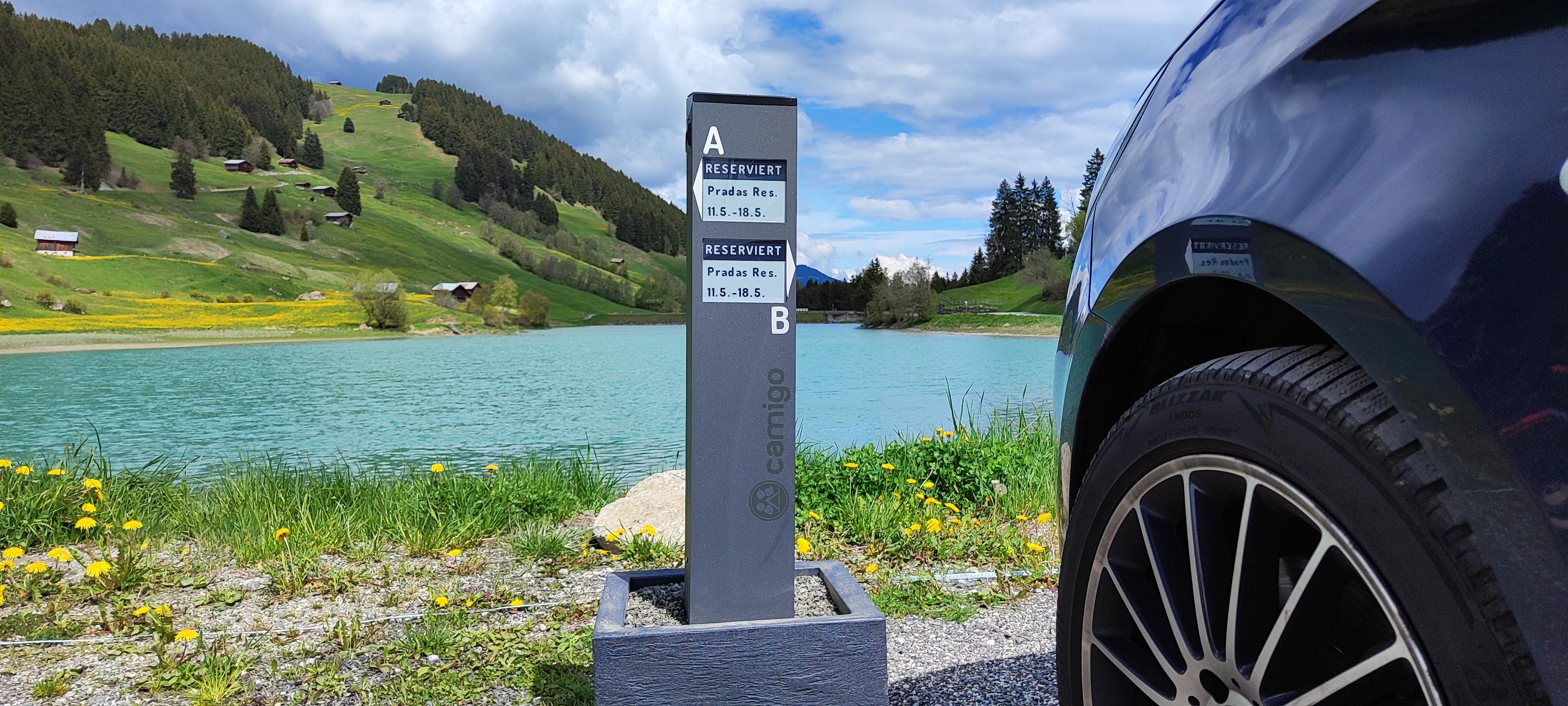 Solarbetriebene Säule der Firma mobile emotion